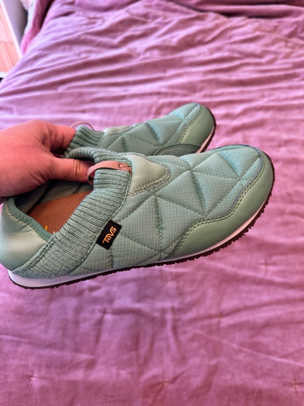 Teva Quilted Green Women's Slip-On Slipper - Picture 4 of 7